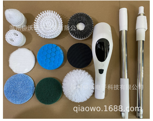 Ultra® 8 in 1 Cleaning Brush
